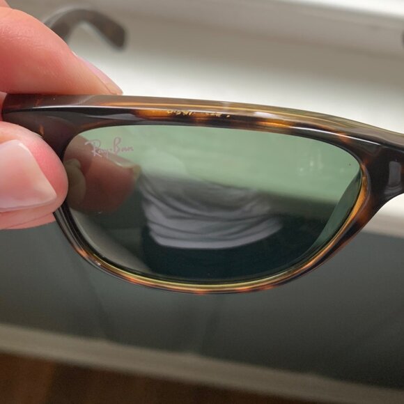 Ray-Ban RB2132 New Wayfarer Sunglasses 55mm - Picture 10 of 11